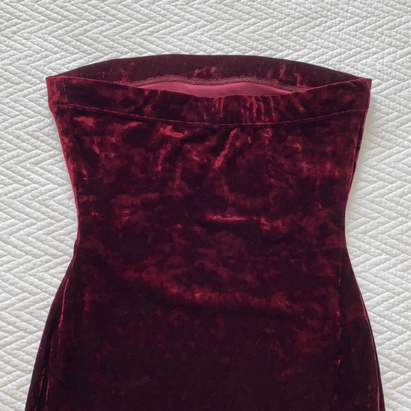 RED WINE CRUSHED VELVET SLEEVELESS SLIP DRESS ANGL SIZE M - Picture 3 of 4